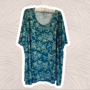 Beautiful summer green paisley top